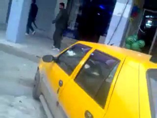 فري برس   حماه الشبيحة يرهبون الناس في شارع صلاح الدين 30 1 2012