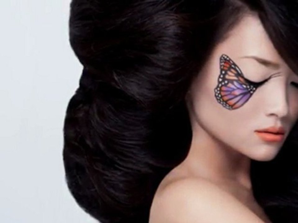 SEN DÜNYANIN EN GÜZEL KADINISIN & ULAŞ AY