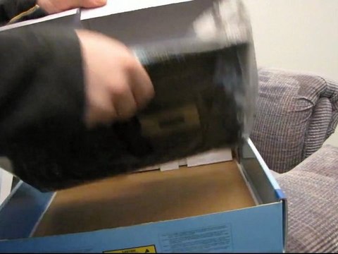 ASUS P7P55D-E Pro P55 Core i5 LGA1156 Motherboard Unboxing & First Look Linus Tech Tips