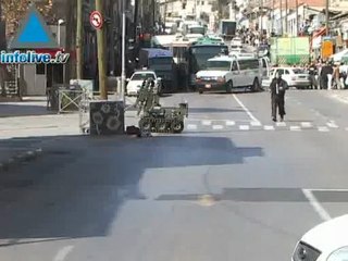 الشرطة في القدس تفتش حقيبة مشتبه بها