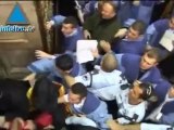 Batalla campal en la iglesia del Santo Sepulcro