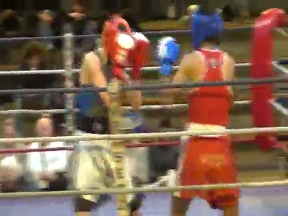 Adil Ijaz boxing 2012-01-29 Paris [Part 2]