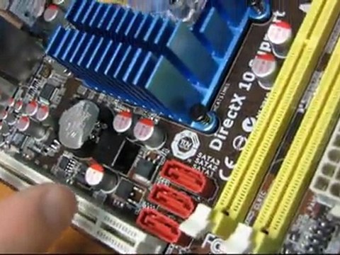 ASUS AT3N7A-I ITX nVidia ION Intel Atom Motherboard Unboxing & First Look Linus Tech Tips