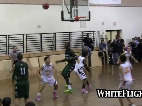 Mamadou Ndiaye, un basketteur de 2,27 mètres