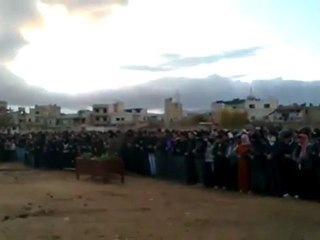 فري برس   معضمية الشام طلاة الجنازة  على الشهيد ناصر الصغير اللهم تقبله من الشهداء 01 02 2012