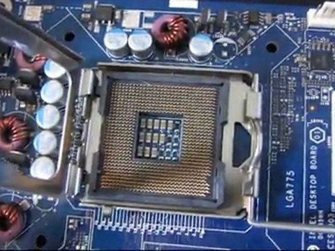 Intel LGA775 Core 2 Duo Quad CPU Installation Tutorial Guide Walkthrough Linus Tech Tips
