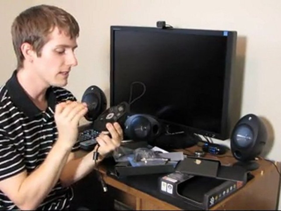 Steelseries Ikari Laser Ergonomic Gaming Mouse Unboxing & First Look Linus Tech Tips