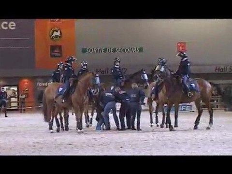 La Préfecture de police au salon du cheval - reportage