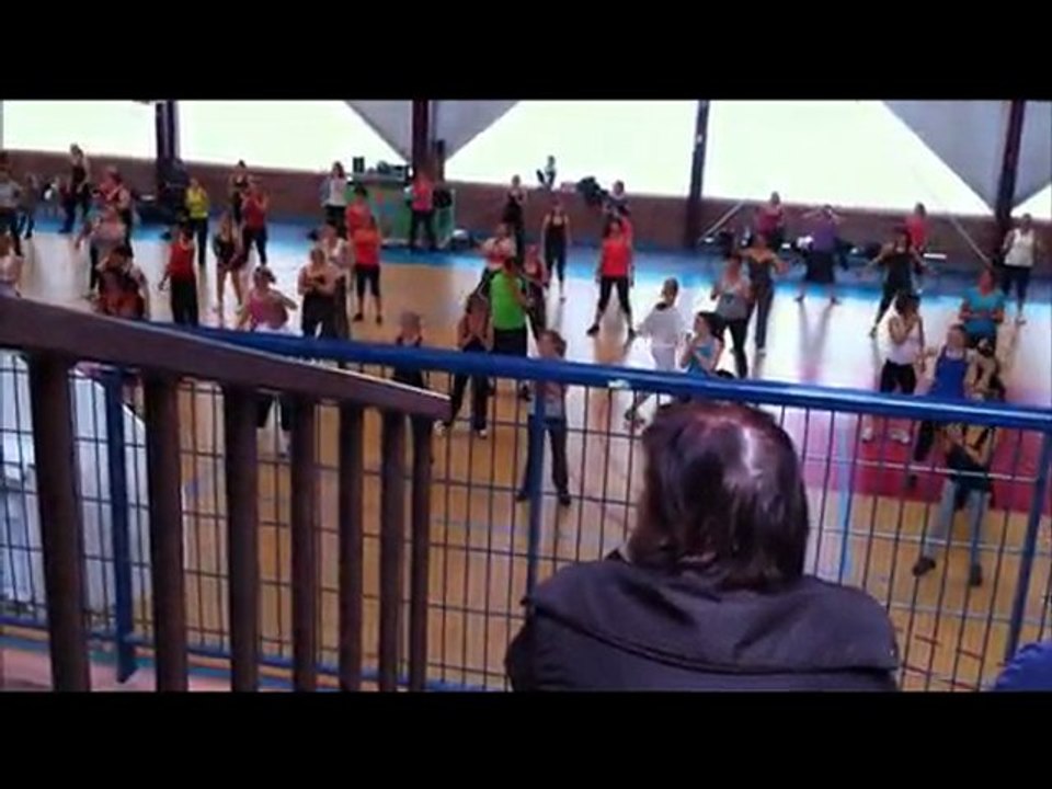 Lili Zumba : Medley dimanche Matin (Saint Martin au Laert)