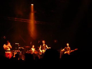 WE NEED PONY PONY RUN RUN... (^;^)