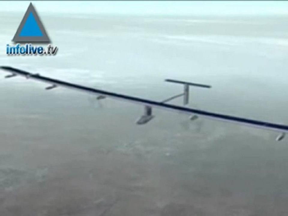 طائرة تعمل بالاشعة الشمسية