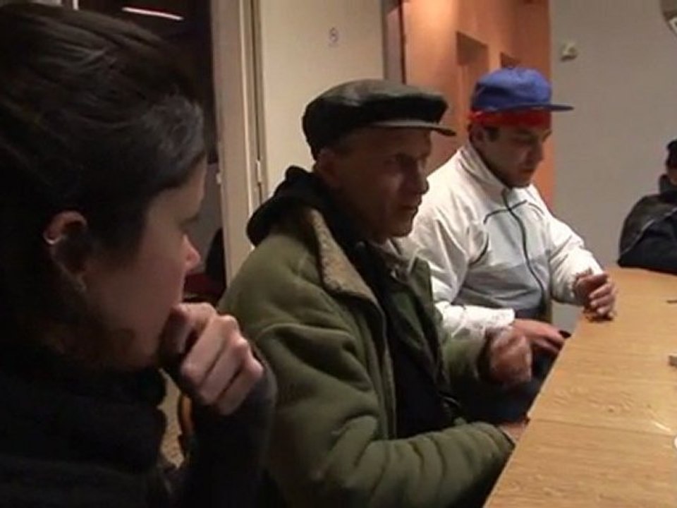 Obdachlos bei Eiseskälte: Französische Rettungskräfte helfen