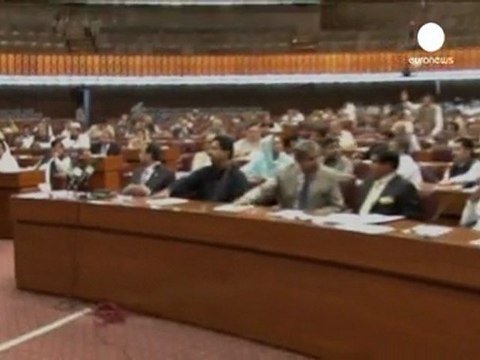 Pakistan: la Corte Suprema convoca il premier per oltraggio