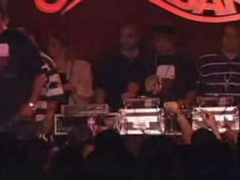 Aventura y Don Omar - Ella y yo