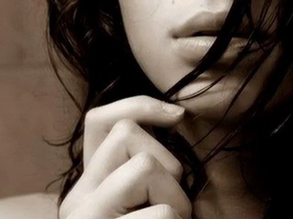 SENİ ÇEKTİM İÇİME & HALİL SEZAİ & TUĞÇE