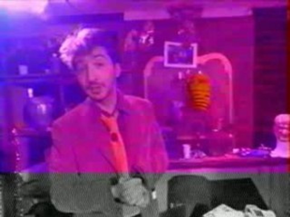 Le Centre De Visionnage - Edouard Baer