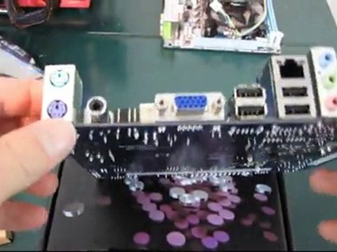 Foxconn G41S-K Value mATX LGA775 Core 2 Duo Motherboard Unboxing & First Look Linus Tech Tips
