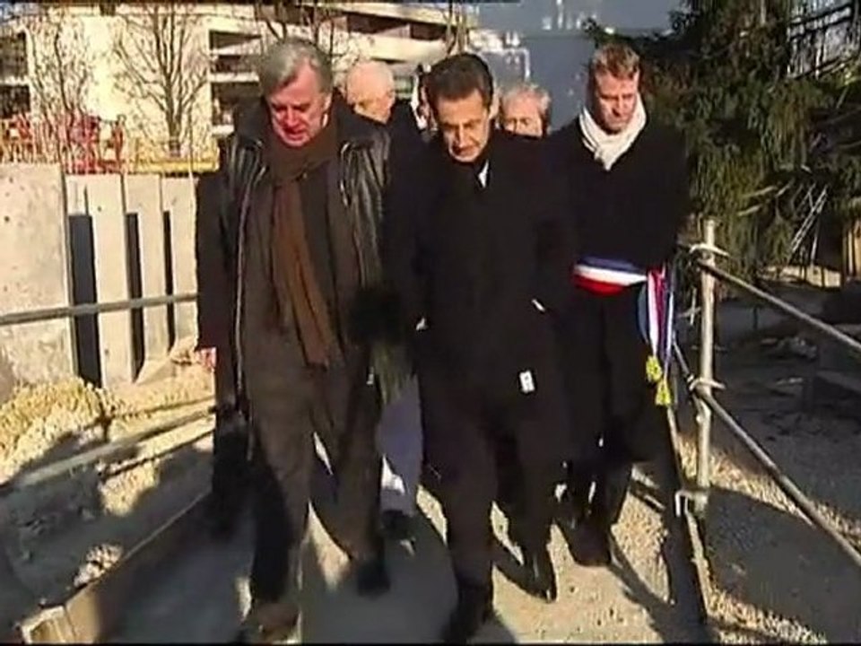 Sarkozy en déplacement aurait fait appel à des figurants