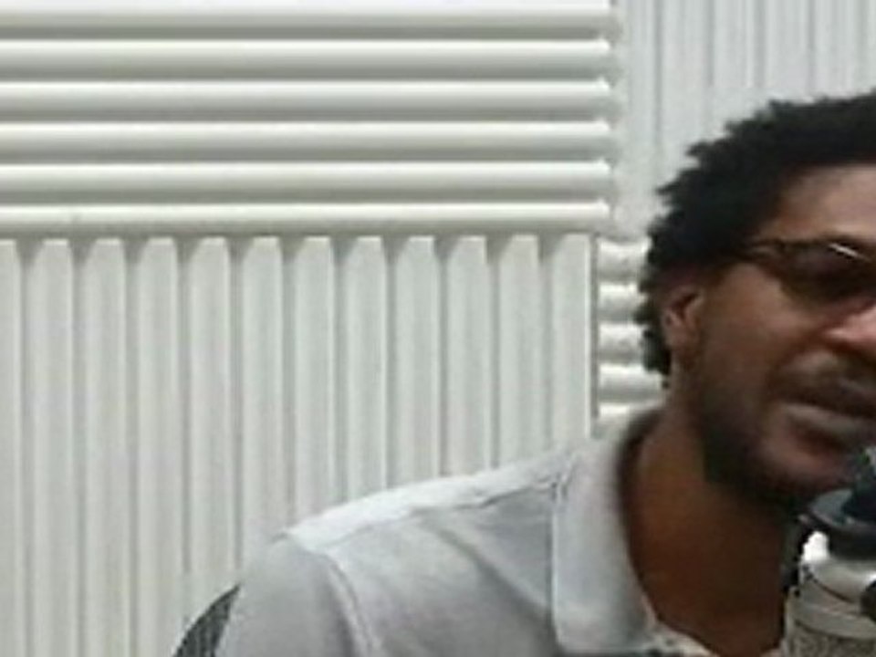 7h15 reçoit Malik DURANTY Engaggé pendant 'Les evenements' sociologue enseignant UAG  Emission du 3/02/12