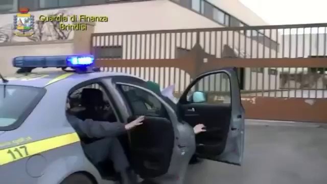 Brindisi - Arrestati gli amministratori di due Pmi del settore aeronautico