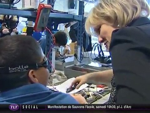 Nadine Morano en visite au lycée Airbus (Toulouse)