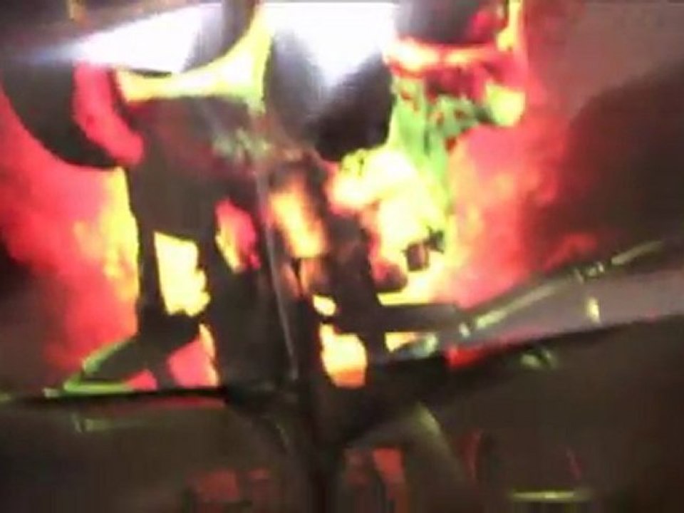 EVGA NVIDIA GTX 570 HD Display Port Video Card Unboxing & First Look Linus Tech Tips