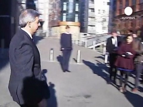 Cameron'un kabine üyeleri tek tek istifa ediyor