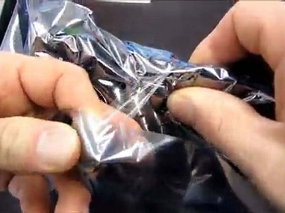 Gigabyte GA-E350N-USB3 AMD Fusion ITX Motherboard Unboxing & First Look Linus Tech Tips