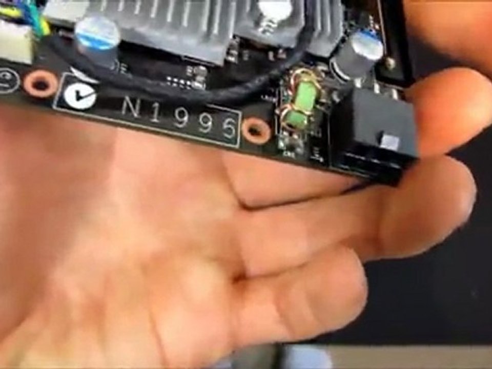 NVIDIA GeForce GTX 550 Ti Length & Physical Comparison Linus Tech Tips