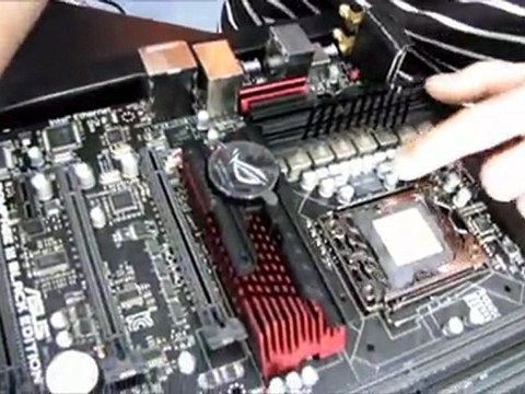 ASUS Rampage III Extreme Black Edition Gaming Motherboard Unboxing & First Look Linus Tech Tips