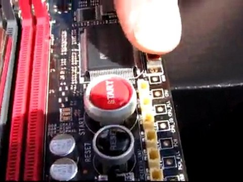 ASUS Maximus IV Extreme P67 SLI Gaming Motherboard Unboxing & First Look Linus Tech Tips