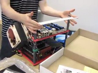 HSPC Top Deck Tech Station Unboxing & First Look Linus Tech Tips