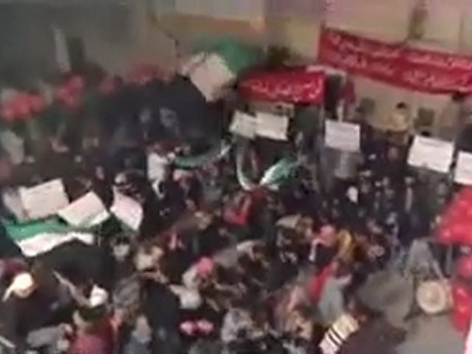 فري برس   حماه مسائية الثوار حي طريق حلب  03 02 2012