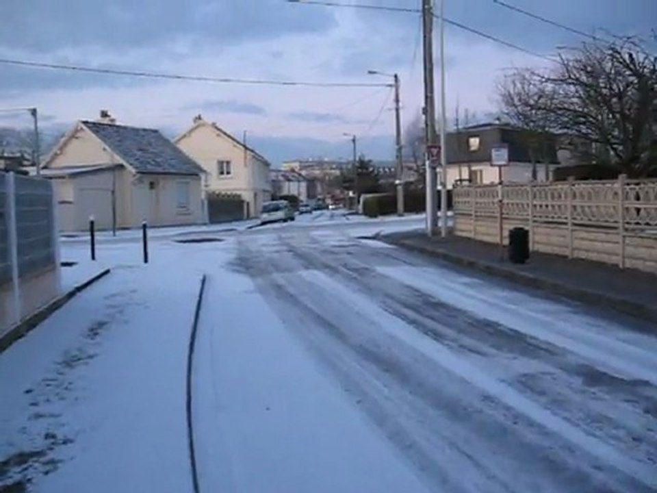 RUE  DESRAME  BLEVILLE  SOUS  LA  NEIGE 2012