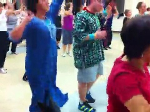 Lili Zumba : Danca Kuduro( Esquerdes)