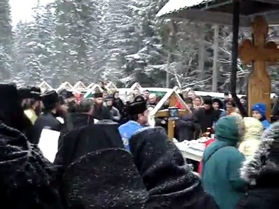 Manastirea Petru Voda - Maicutele de la Diaconesti la Parastasul Parintelui Calciu