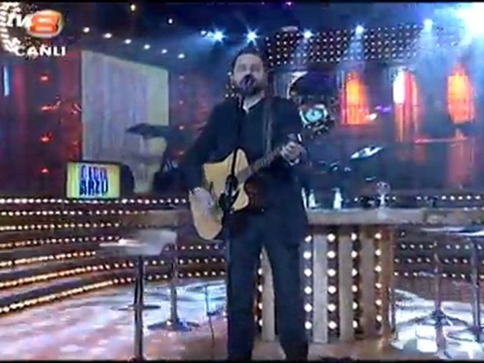 Gül Senin Tenin ''Canlı Performans'' @ Medya Kralı