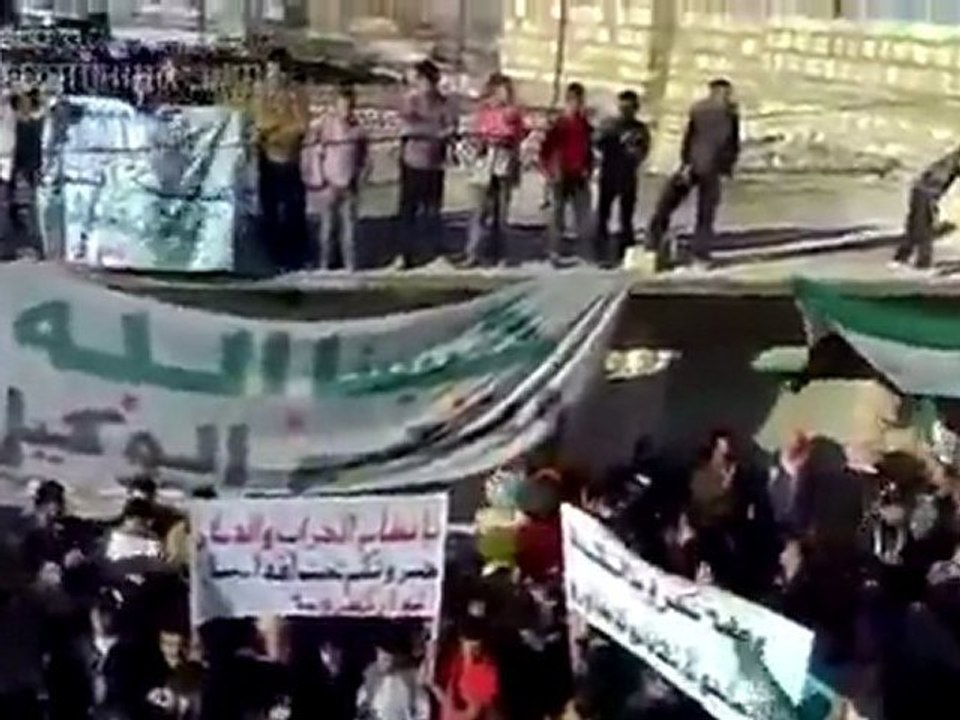 فري برس   ادلب   كفرومة     جمعة عذرا حماة سامحينا 3 2 2012 جـ2