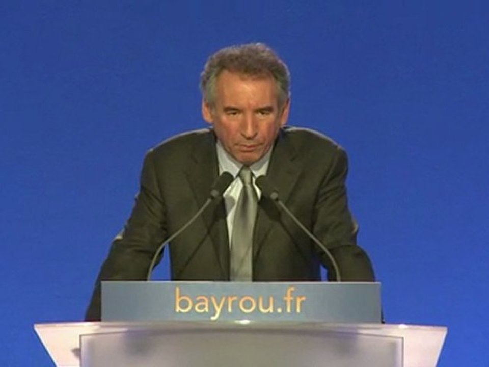 François Bayrou présente trente orientations pour l'Education