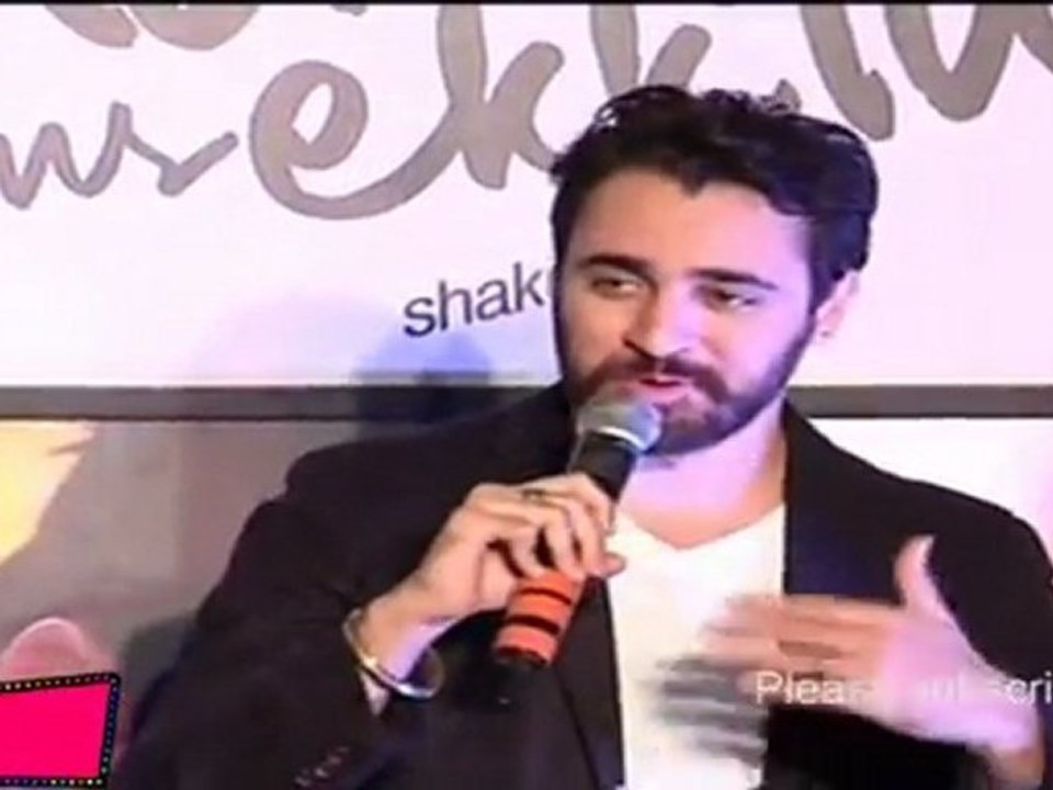 Hot Kareena Kapoor & Imran Khan Kidding With Media @ First Look Of Movie "Ek Main Aur Ekk Tu"