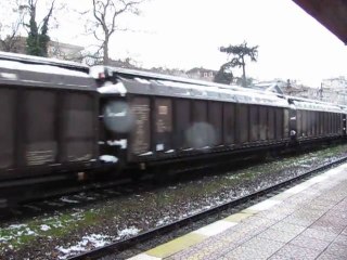 Ergün Cantürk "haydarpaşa yönüne gidecek banliyö treni"