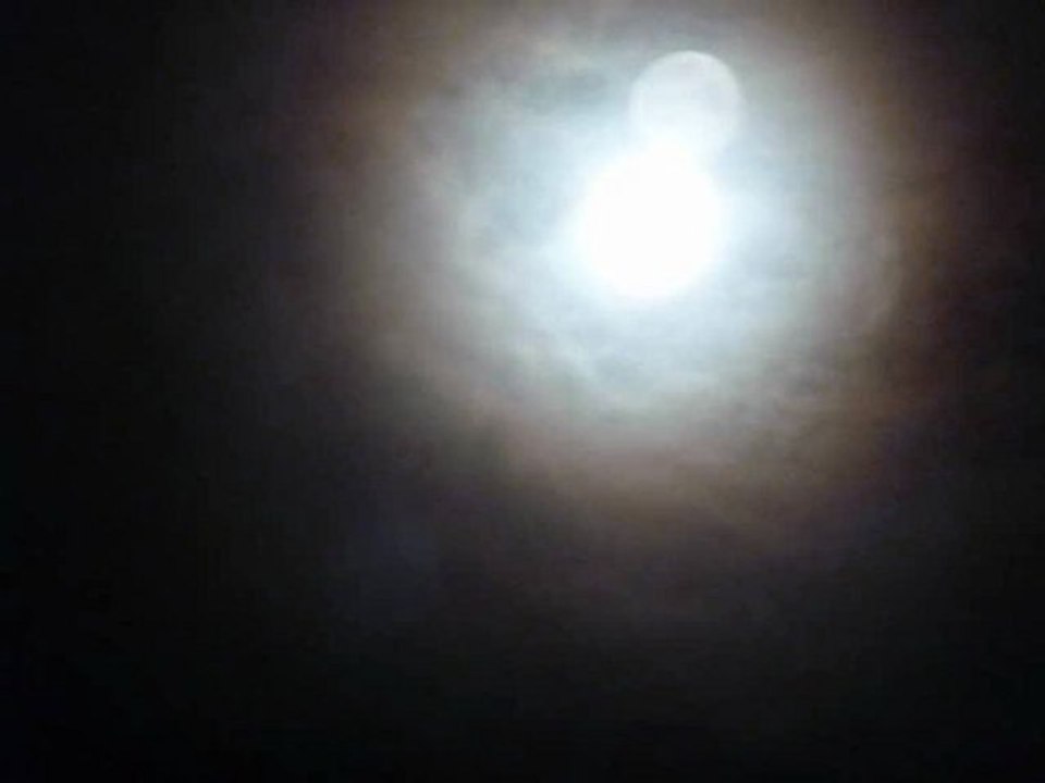 live moon composition