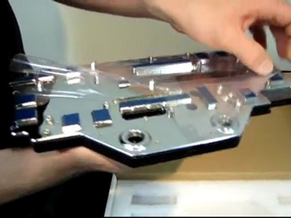 Swiftech & EVGA Classified GeForce GTX 590 Water Block Unboxing & First Look Linus Tech Tips