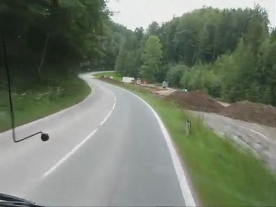 Lacumpasita - Minh Châu