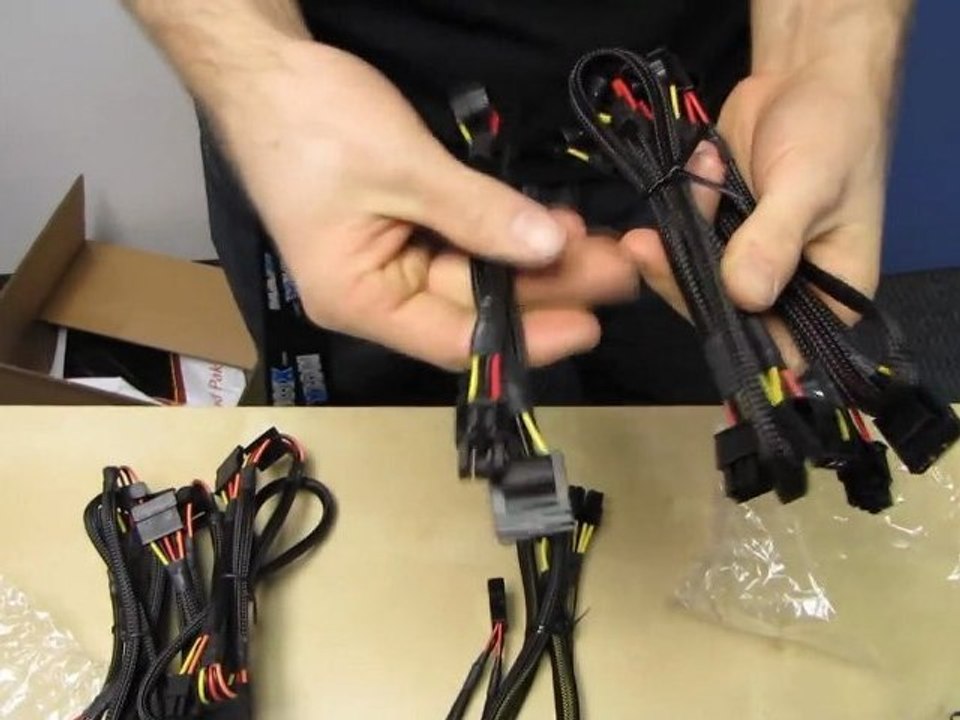 Seasonic 80PLUS Platinum Series 1000W Power Supply Unboxing & First Look Linus Tech Tips