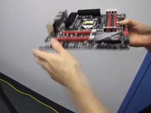 ASUS Maximus IV Gene-Z Gaming Motherboard Unboxing & First Look Linus Tech Tips