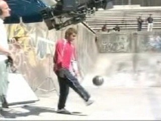 Nike - Freestyle - Ronaldinho & Inamoto