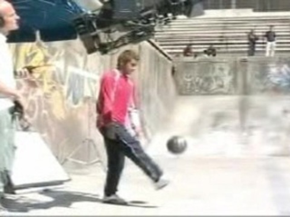 Nike - Freestyle - Ronaldinho & Inamoto