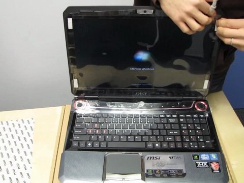MSI GT685-818US Core i5 GTX 580M 15.6 Gaming Notebook Unboxing & First Look Linus Tech Tips