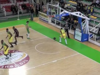 Dar Tucker  Dunk (JAV vs AMSB)